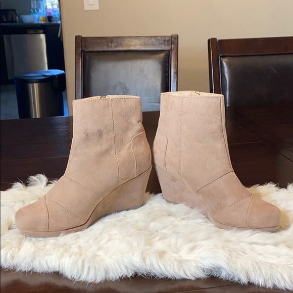 Ankle Boots Wedge. Size 7. Great Used Condition! - Picture 5 of 8